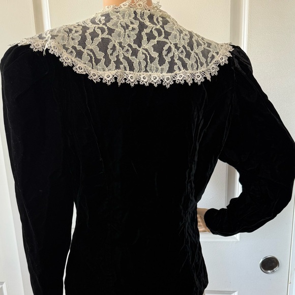 Vintage 90s | Cachet | black with ivory lace collar coquette velvet blazer S 🖤 - Picture 7 of 12